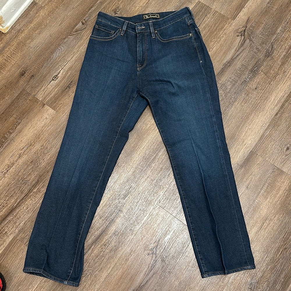 34 Heritage Charisma Mid Rise Classic Jeans size 33x34